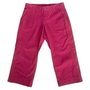 𝅺Kuhl red hiking capris in size Small